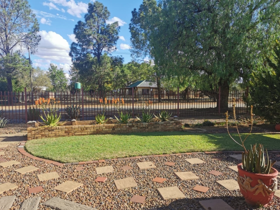 2 Bedroom Property for Sale in Bloemhof North West